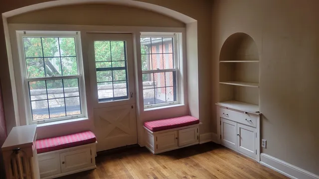 $615,000 | 1101 South Monroe Avenue, Green Bay, WI 54301