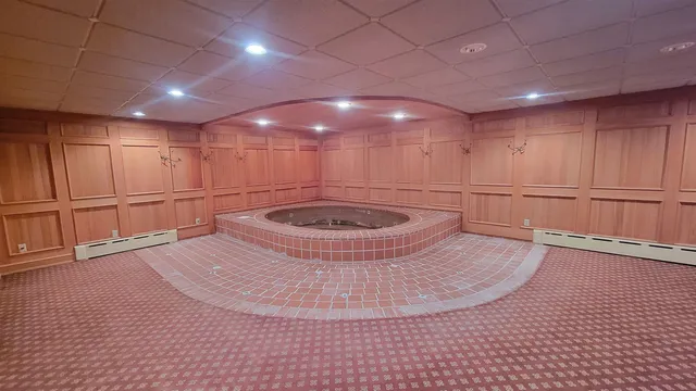 $615,000 | 1101 South Monroe Avenue, Green Bay, WI 54301