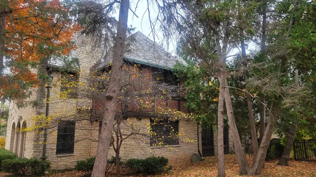 $615,000 | 1101 South Monroe Avenue, Green Bay, WI 54301