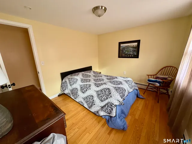 $399,900 | 49 Hemlock Place, Middletown, CT 06457