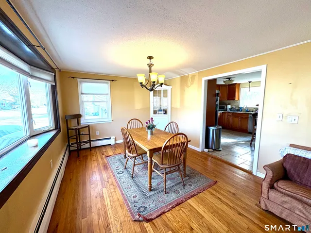 $399,900 | 49 Hemlock Place, Middletown, CT 06457