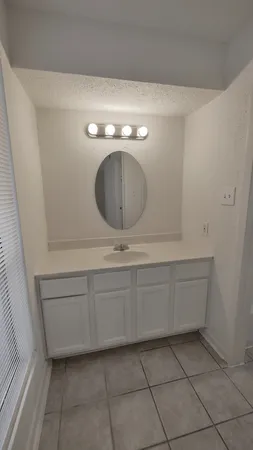 $109,000 | 781 Country Pl Drive, Unit 1061, Houston, TX 77079