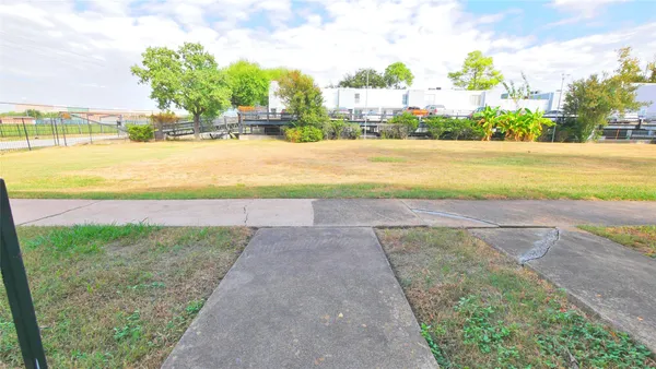 $109,000 | 781 Country Pl Drive, Unit 1061, Houston, TX 77079