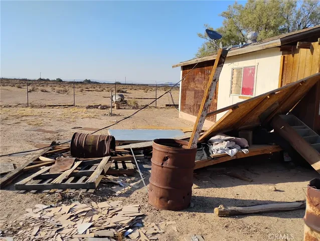 $299,000 | 48444 Memorial Drive, Newberry Springs, CA 92365