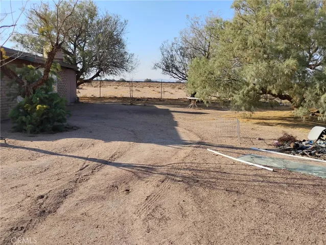 $299,000 | 48444 Memorial Drive, Newberry Springs, CA 92365