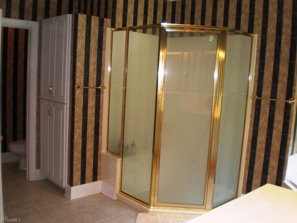 8506 Case Ridge Drive Oak Ridge, NC 27310 - Photo 19 of 30 Built-In Linen Cabinet
