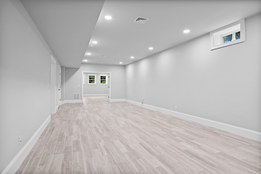 25 Flintlock Road Lexington, MA 02420 - Photo 19 of 26