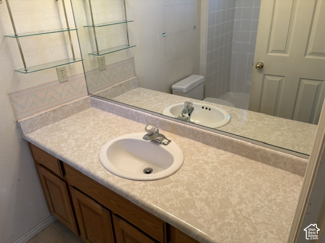 2164 West 2000 North St. George, UT 84770 - Photo 15 of 26 Vanity with a full-width wall mirror