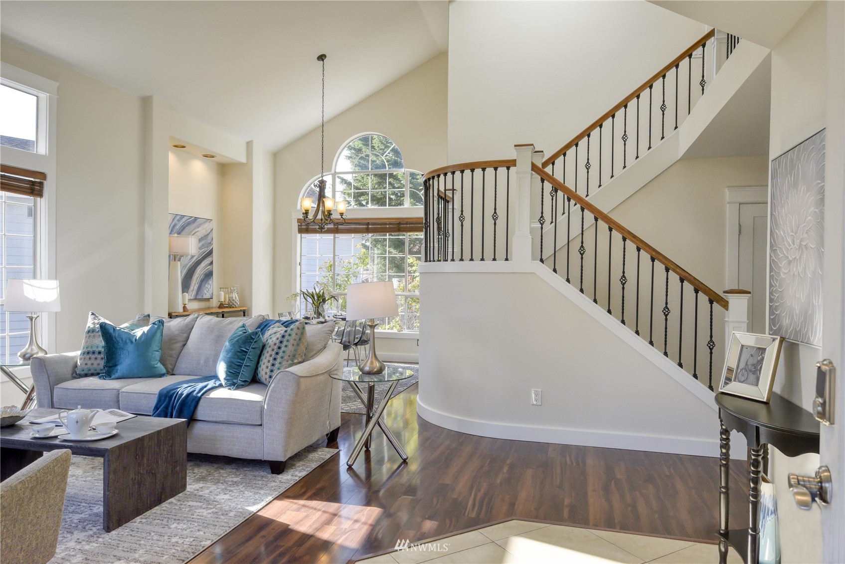 712 South 32nd Street Renton, WA 98055 - Photo 6 of 40 a living room with furniture and a large window