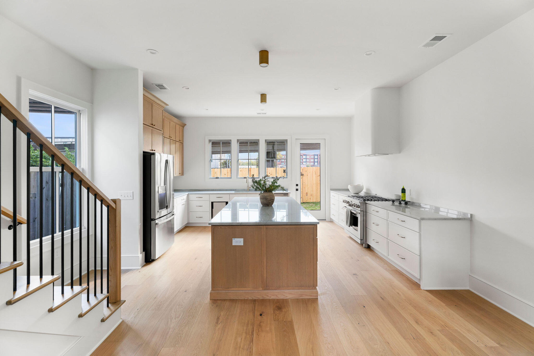 2 F Street Charleston, SC 29403 - Photo 6 of 28 DSC04961