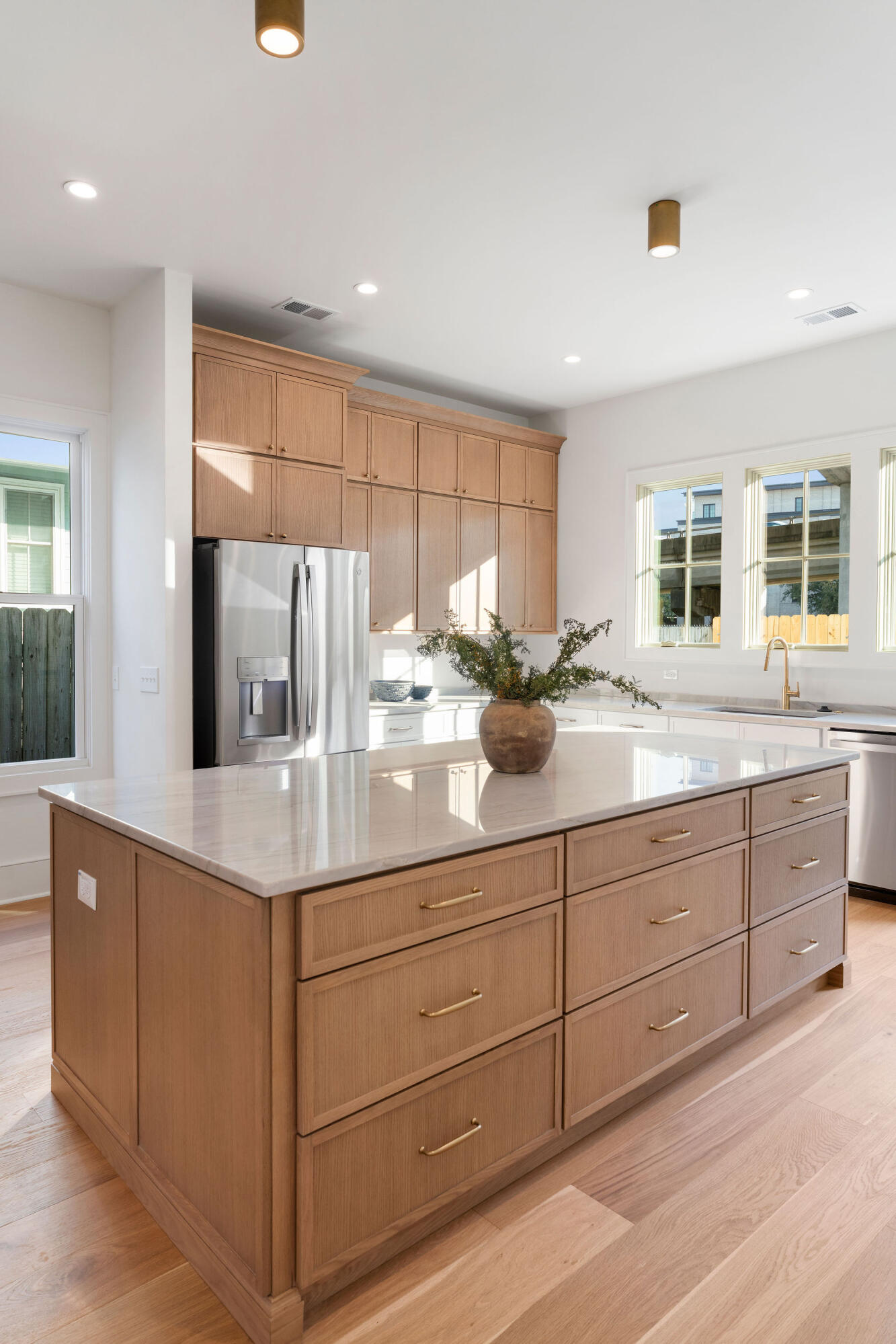 2 F Street Charleston, SC 29403 - Photo 8 of 28 DSC04976