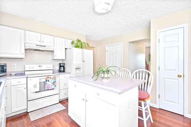 $495,000 | 3639 West Us Highway, Holton, IN 47023