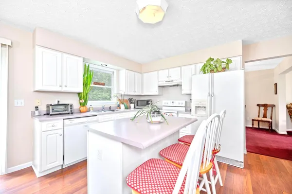 $495,000 | 3639 West Us Highway, Holton, IN 47023