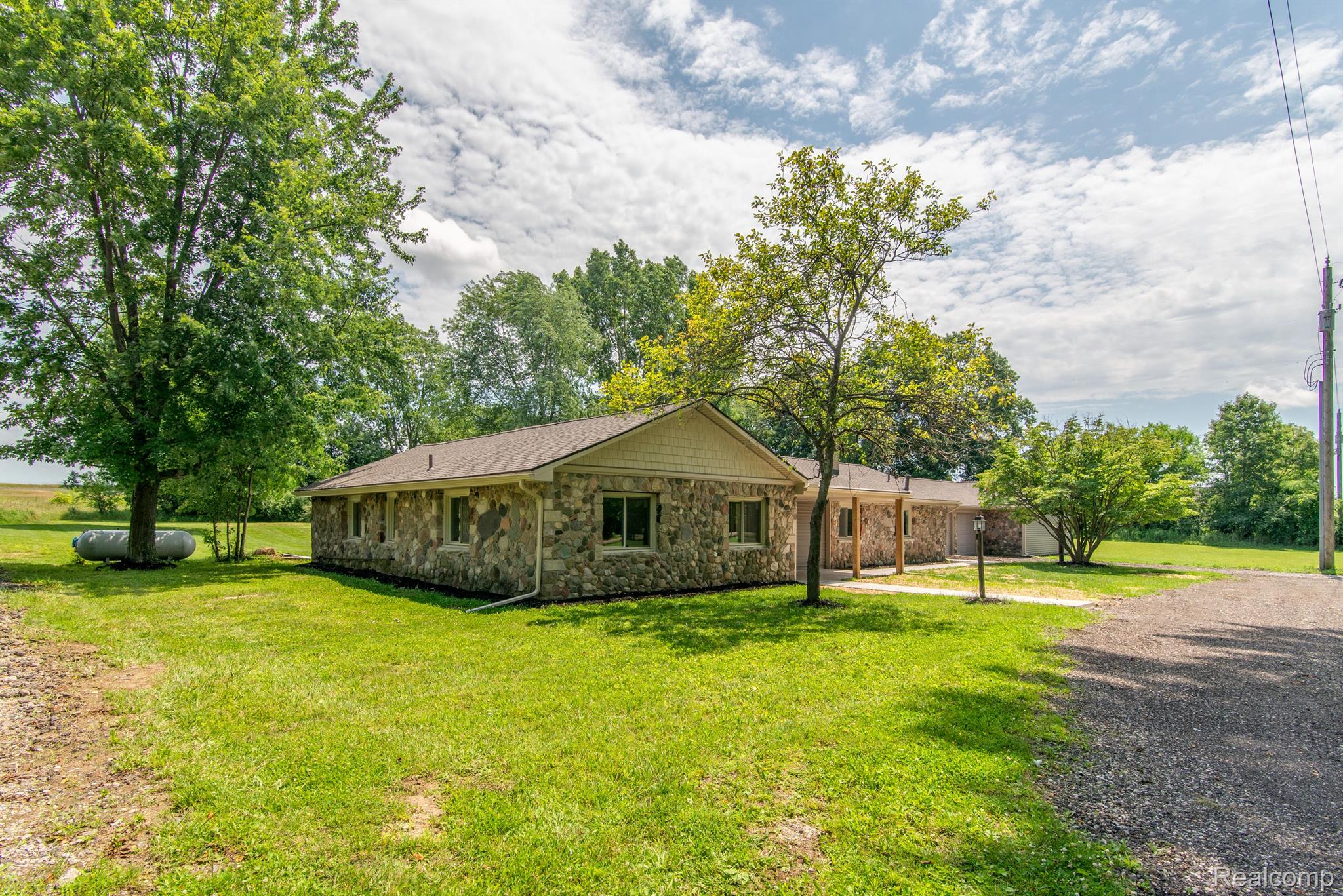 5310 Mack Road Howell, MI 48855 - Photo 2 of 30 Gallery Image 2