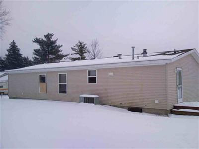 1496 Chesaning Road Montrose, MI 48457 - Photo 4 of 15 20115689-3.JPG