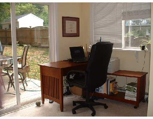 61 Saybrook Avenue Narragansett, RI 02882 - Photo 5 of 8 Studio/Study/Office.
