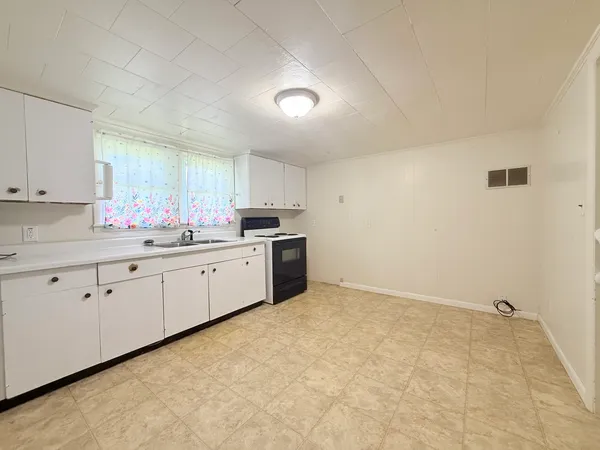 $109,000 | 345 East Fords Ferry Road, Cave In Rock, IL 62919