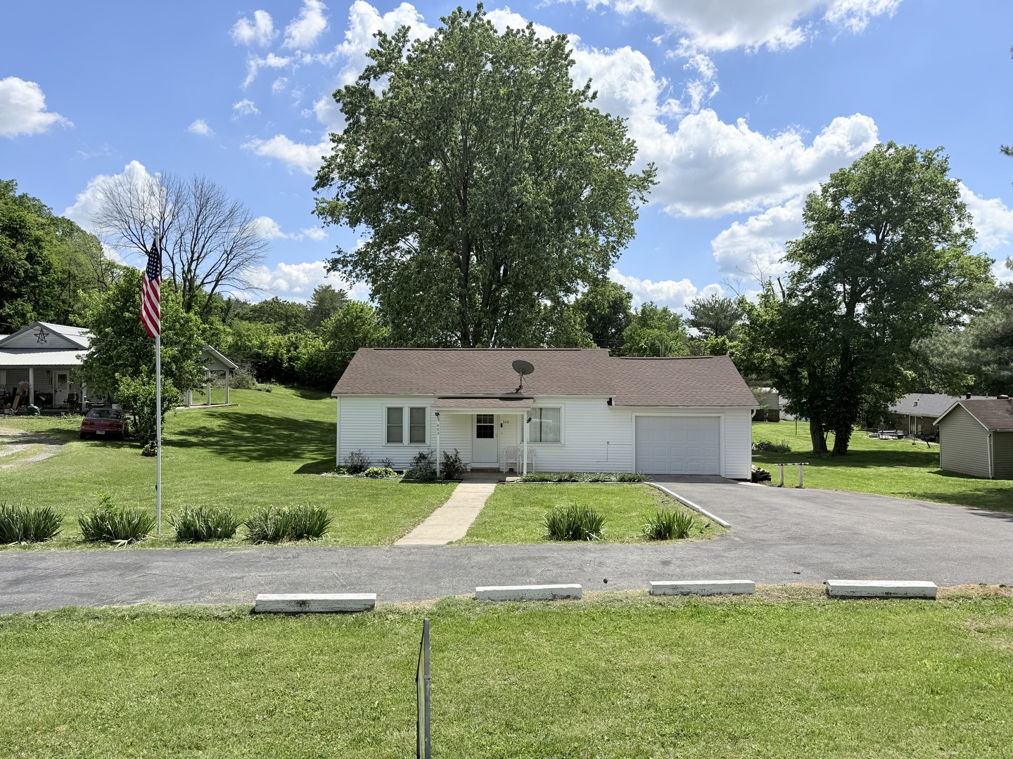 345 East Fords Ferry Road Cave In Rock, IL 62919 - Photo 2 of 21