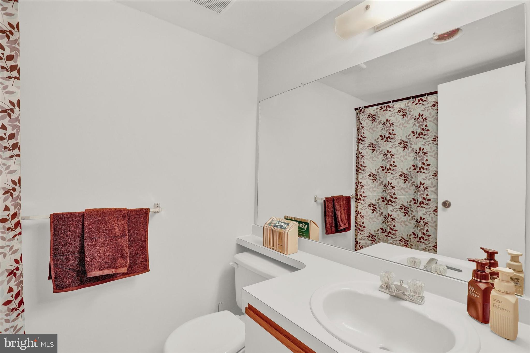 56003 Delaire Landing Road Philadelphia, PA 19114 - Photo 19 of 33