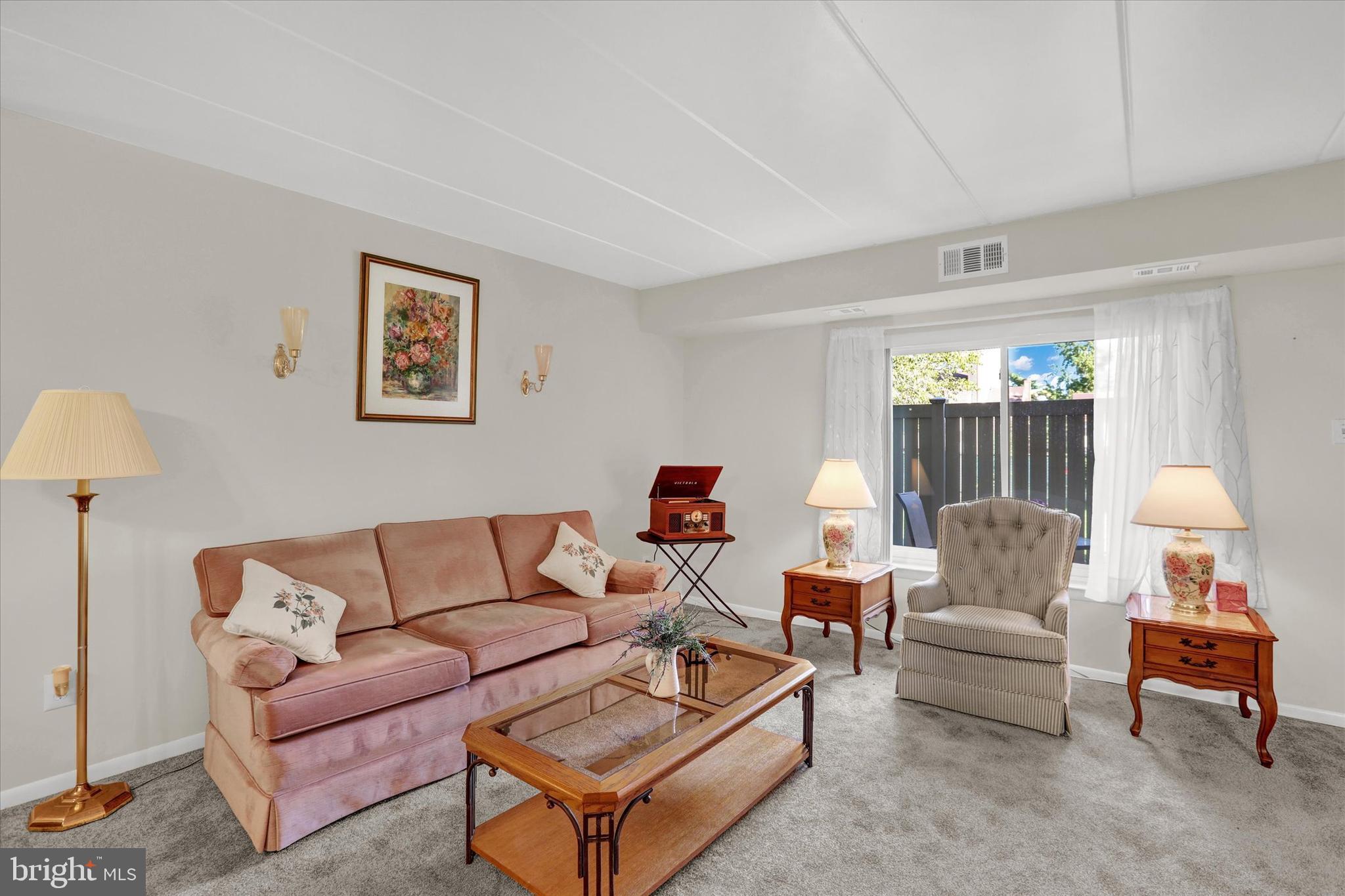 56003 Delaire Landing Road Philadelphia, PA 19114 - Photo 7 of 33