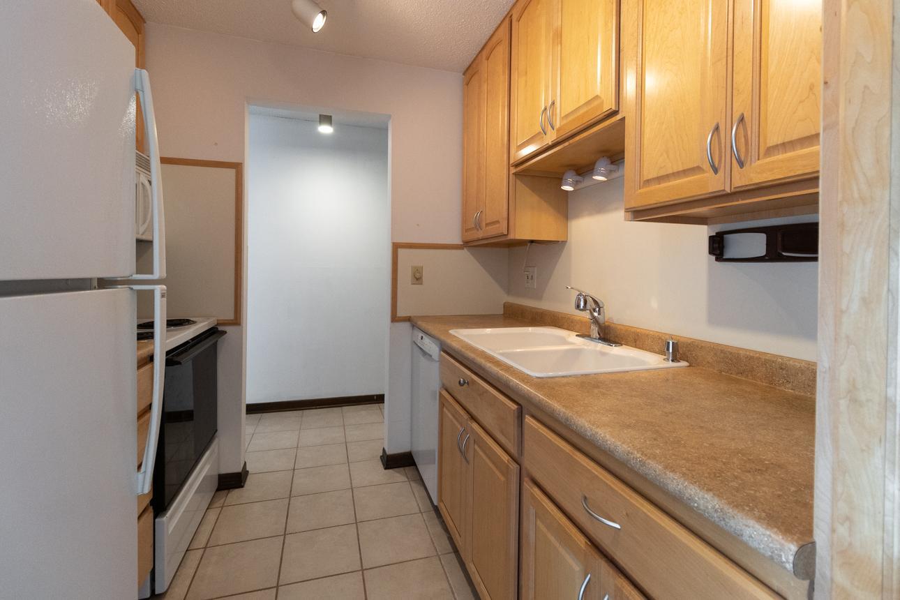 3431 Kent Street, Unit 815 Shoreview, MN 55126 - Photo 8 of 28