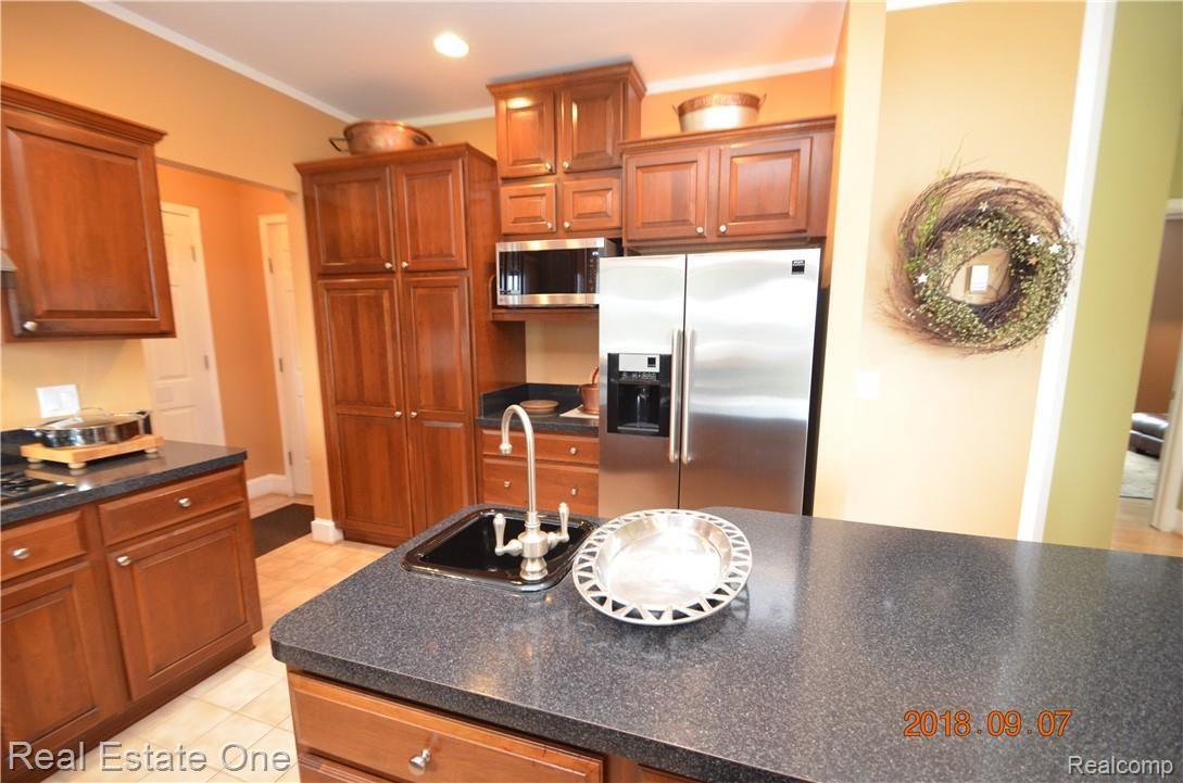 430 East Drahner Road Oxford, MI 48371 - Photo 15 of 43 DSC_0148.JPG