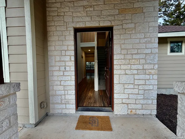 $2,100 | 1513 Winding Creek Trail, Spring Branch, TX 78070
