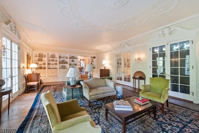 $2,999,000 | 9 East Saddle River Road, Saddle River, NJ 07458