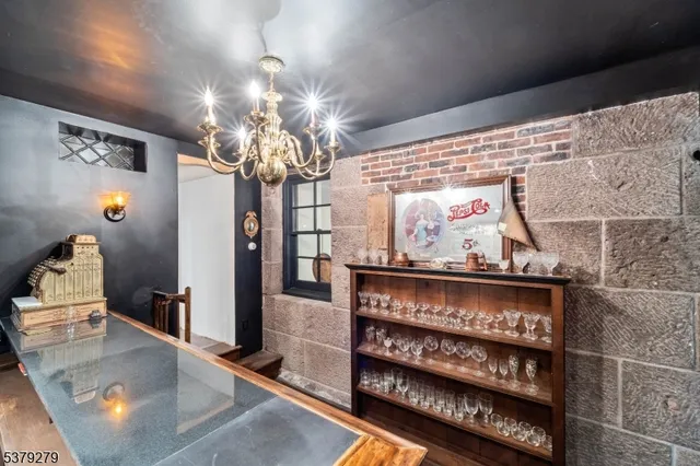 $2,999,000 | 9 East Saddle River Road, Saddle River, NJ 07458