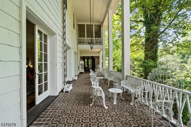 $2,999,000 | 9 East Saddle River Road, Saddle River, NJ 07458