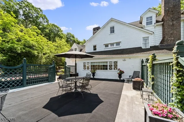 $2,999,000 | 9 East Saddle River Road, Saddle River, NJ 07458