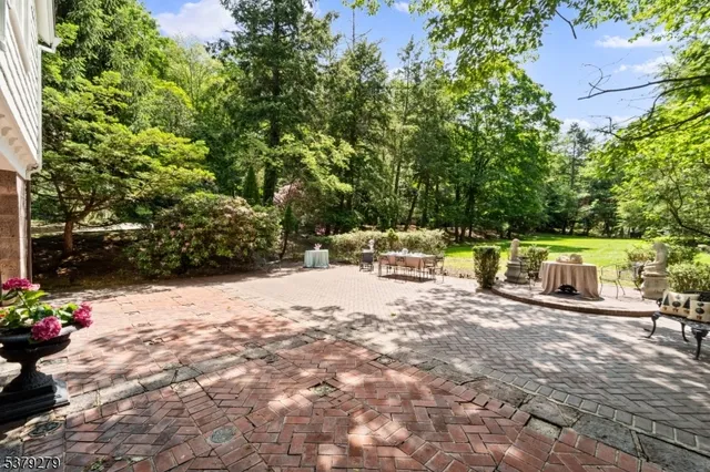$2,999,000 | 9 East Saddle River Road, Saddle River, NJ 07458