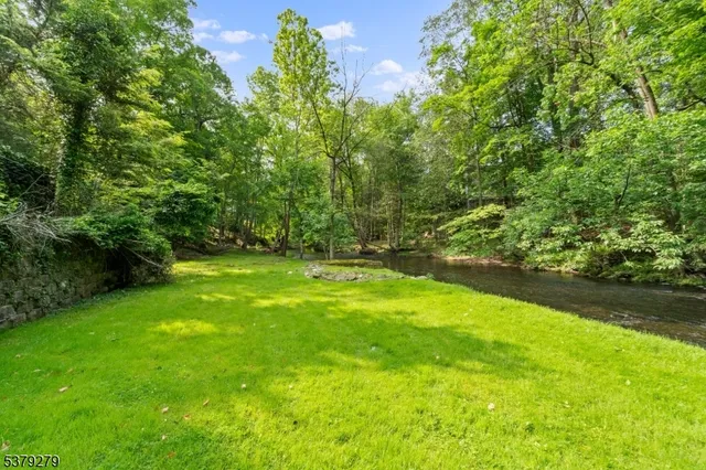 $2,999,000 | 9 East Saddle River Road, Saddle River, NJ 07458