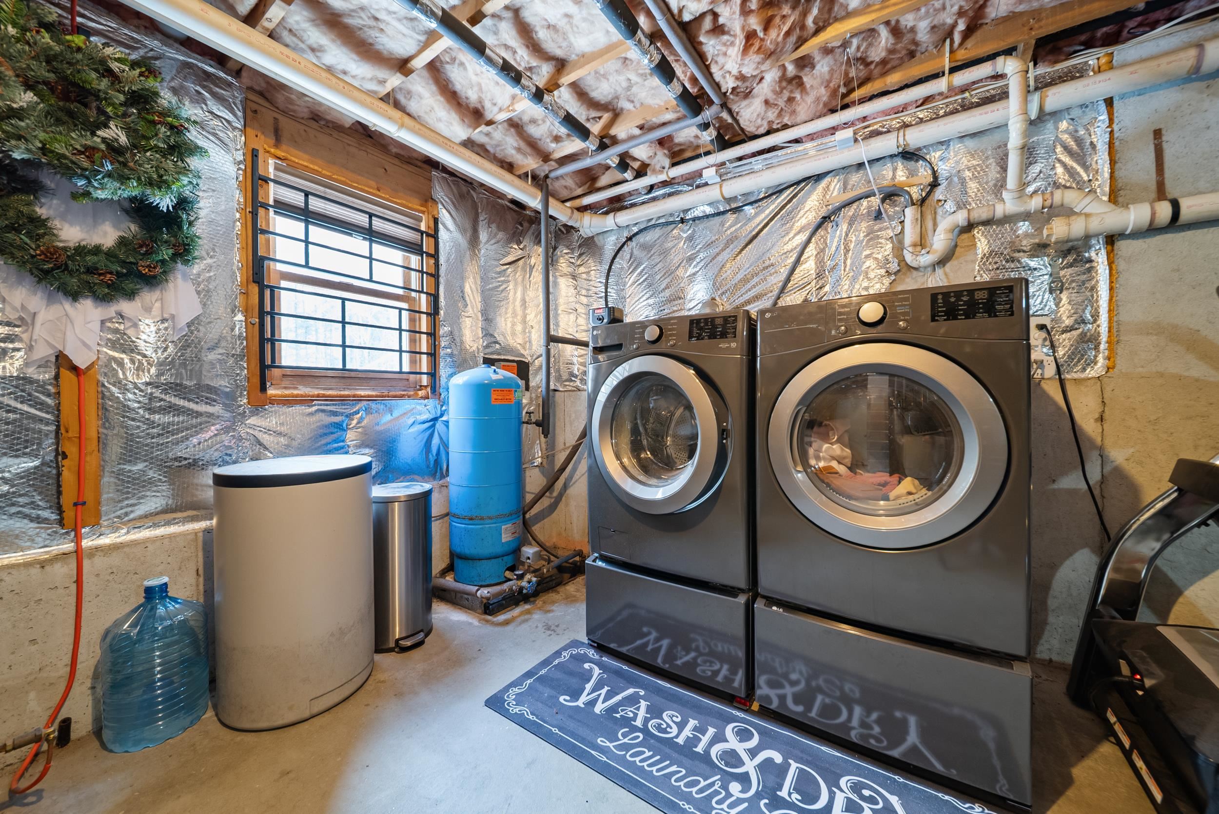 52 Windham Depot Road Derry, NH 03038 - Photo 32 of 42