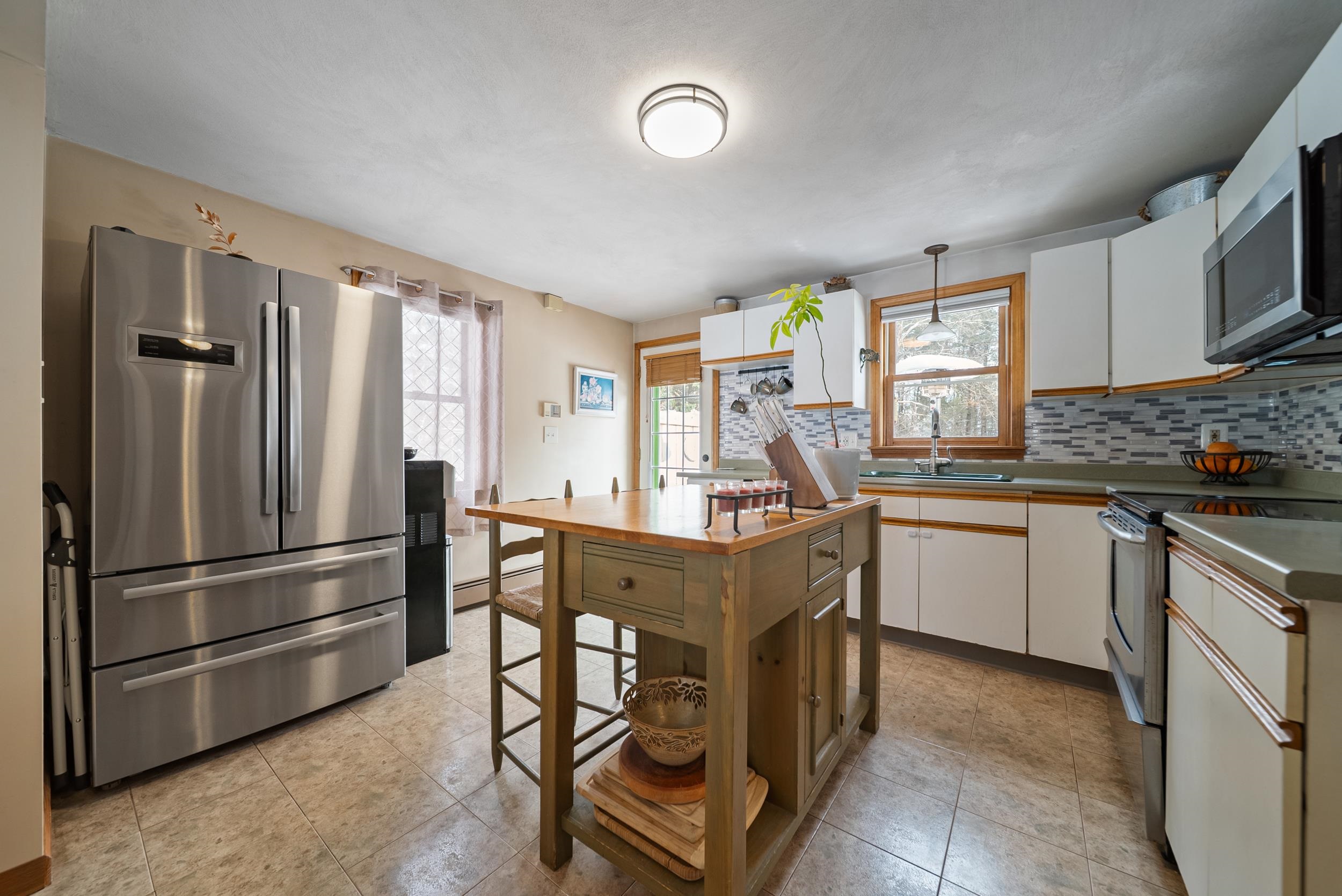 52 Windham Depot Road Derry, NH 03038 - Photo 8 of 42