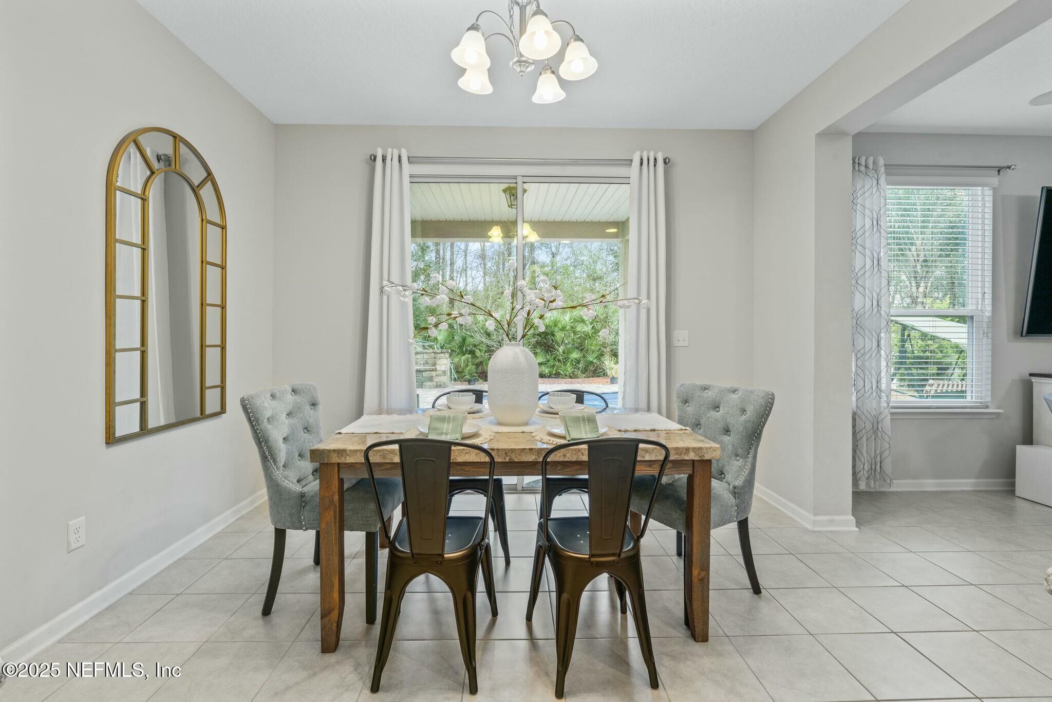 232 Wild Rose Drive St. Johns, FL 32259 - Photo 18 of 59 Dining area