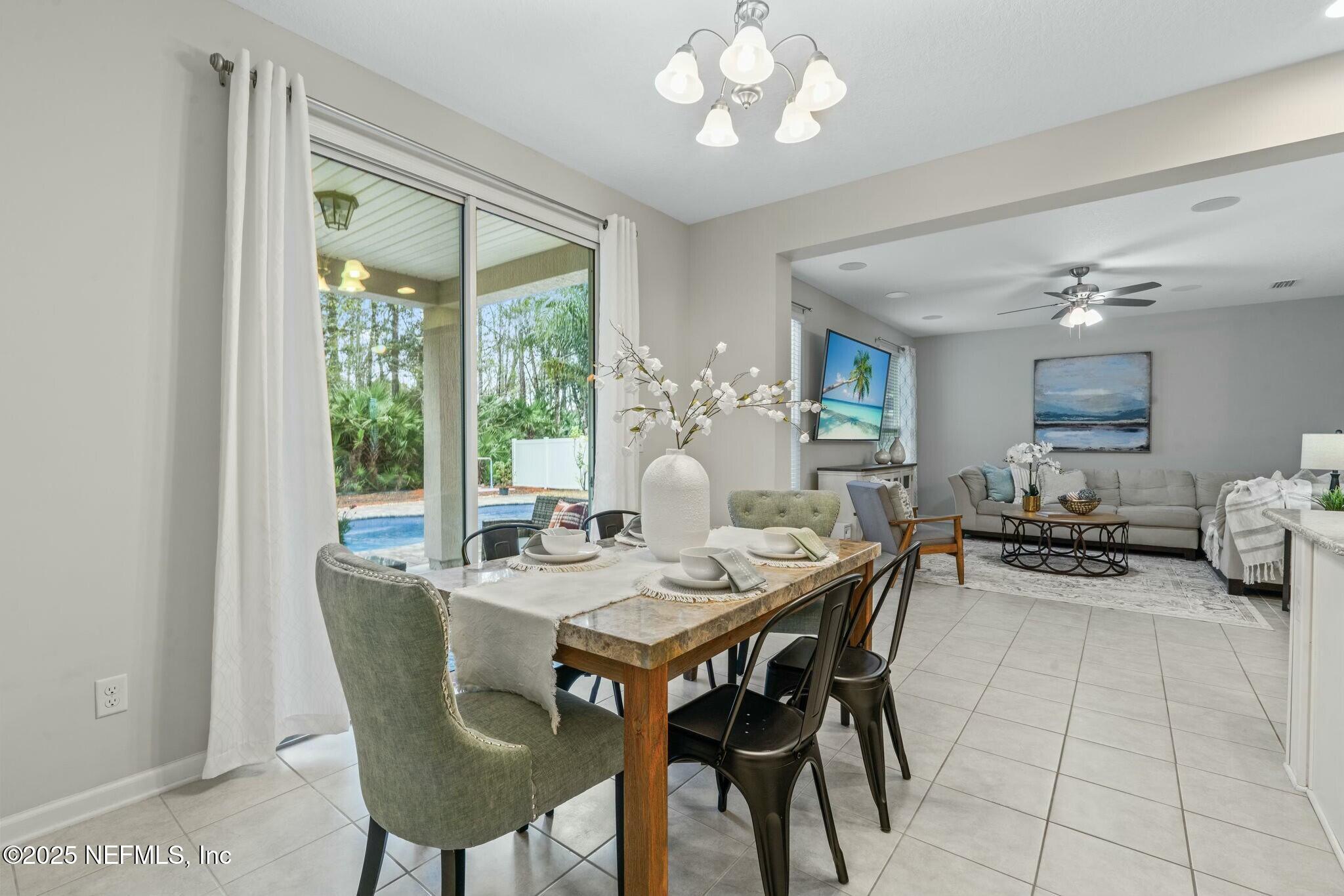 232 Wild Rose Drive St. Johns, FL 32259 - Photo 19 of 59 Dining area