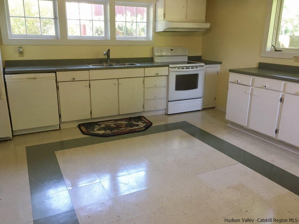 4 Highwoods Road Saugerties, NY 12477 - Photo 7 of 23 Photo 7