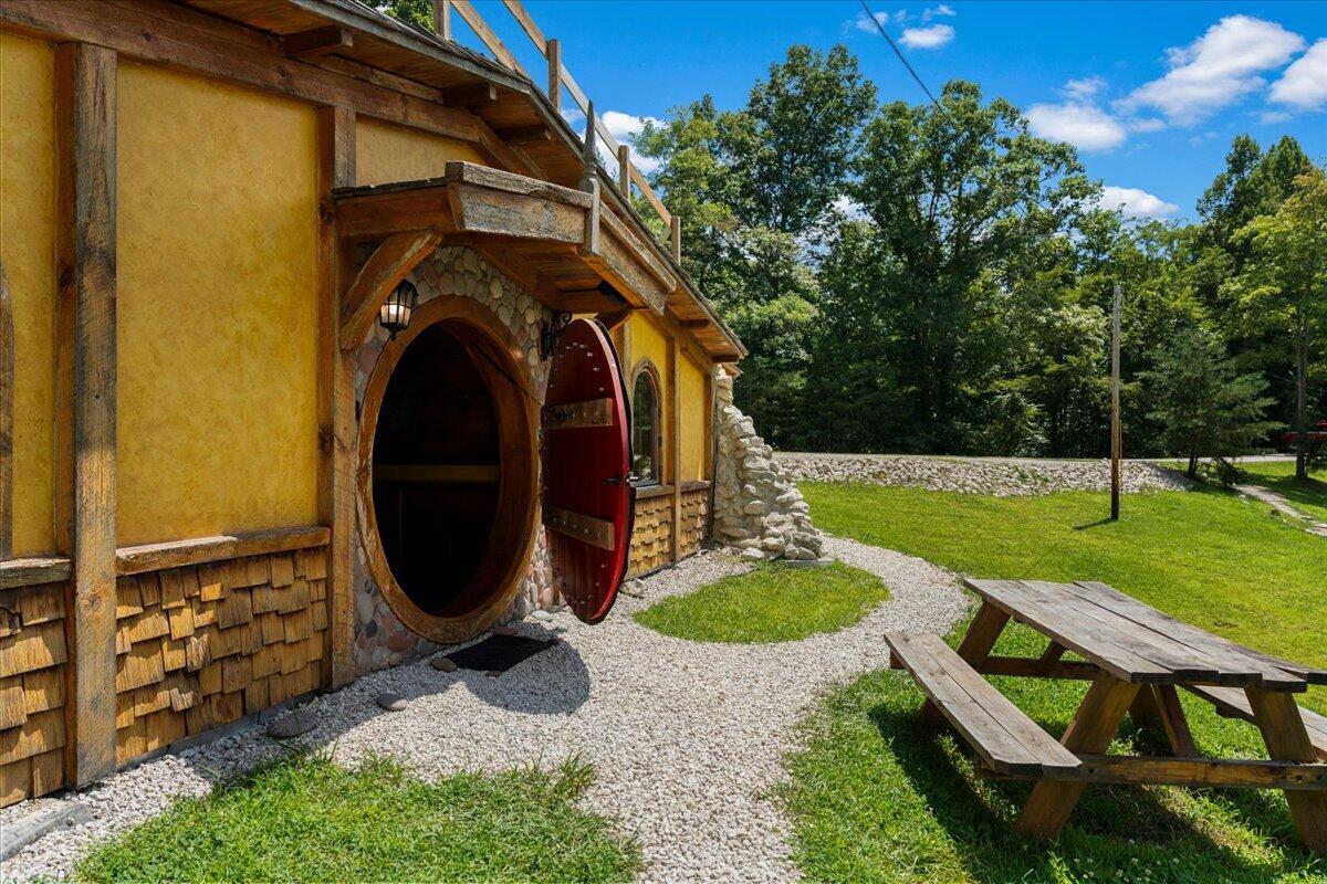 554 Cliffview Road Zoe, KY 41397 - Photo 4 of 74 04-IVA03800