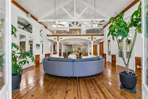 $1,350,000 | 480 Chase Court East, Mandeville, LA 70448