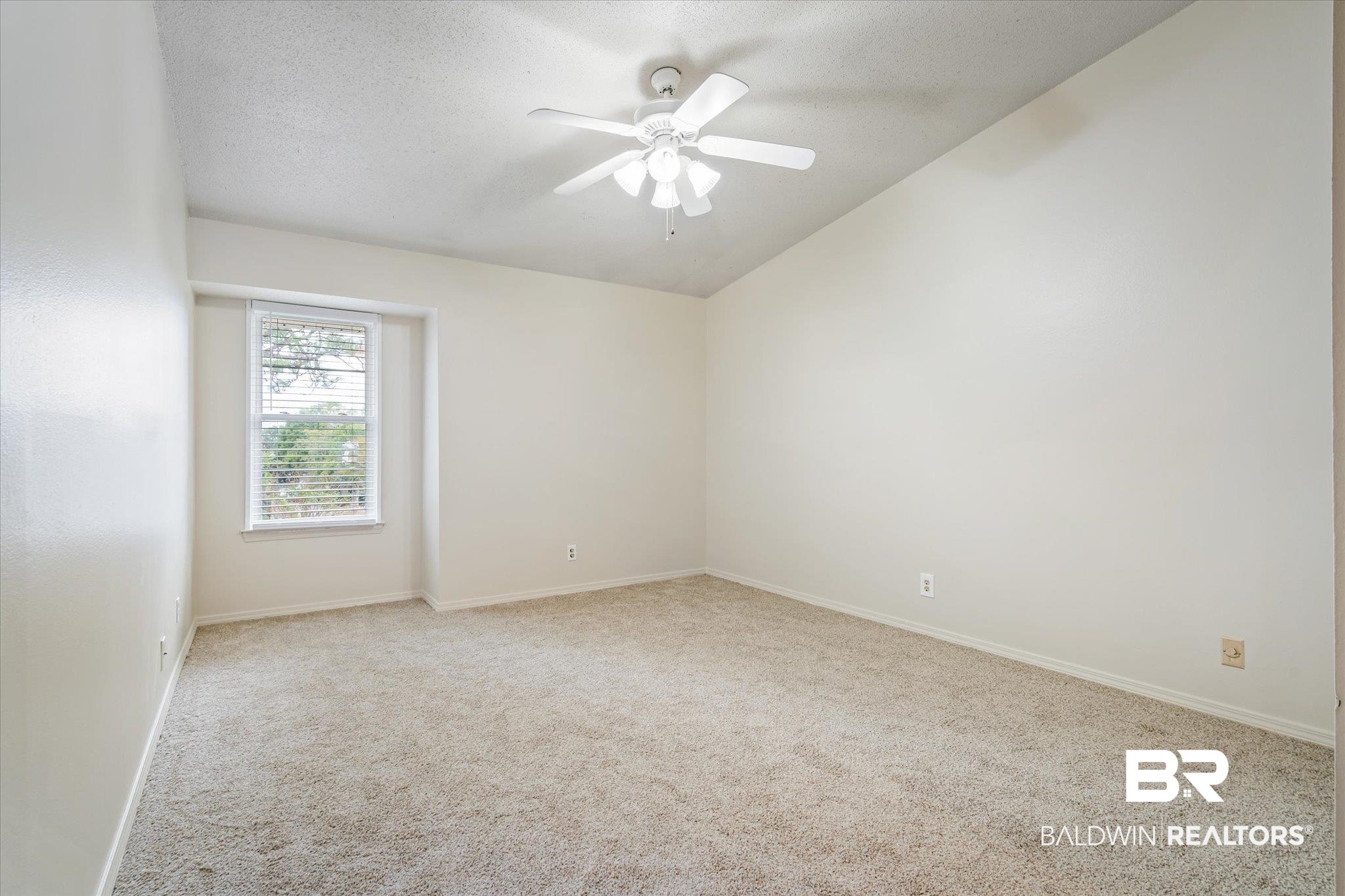 6050 Grelot Road, Unit 205 Mobile, AL 36609 - Photo 14 of 21