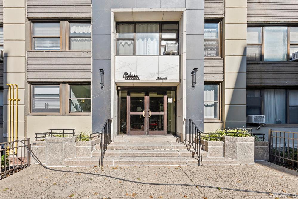 a view of entrance of the house