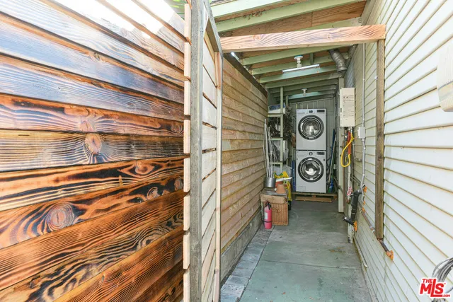 $8,000 | 1640 Electric Avenue, Venice, CA 90291