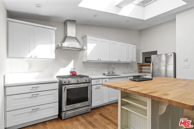 $8,000 | 1640 Electric Avenue, Venice, CA 90291