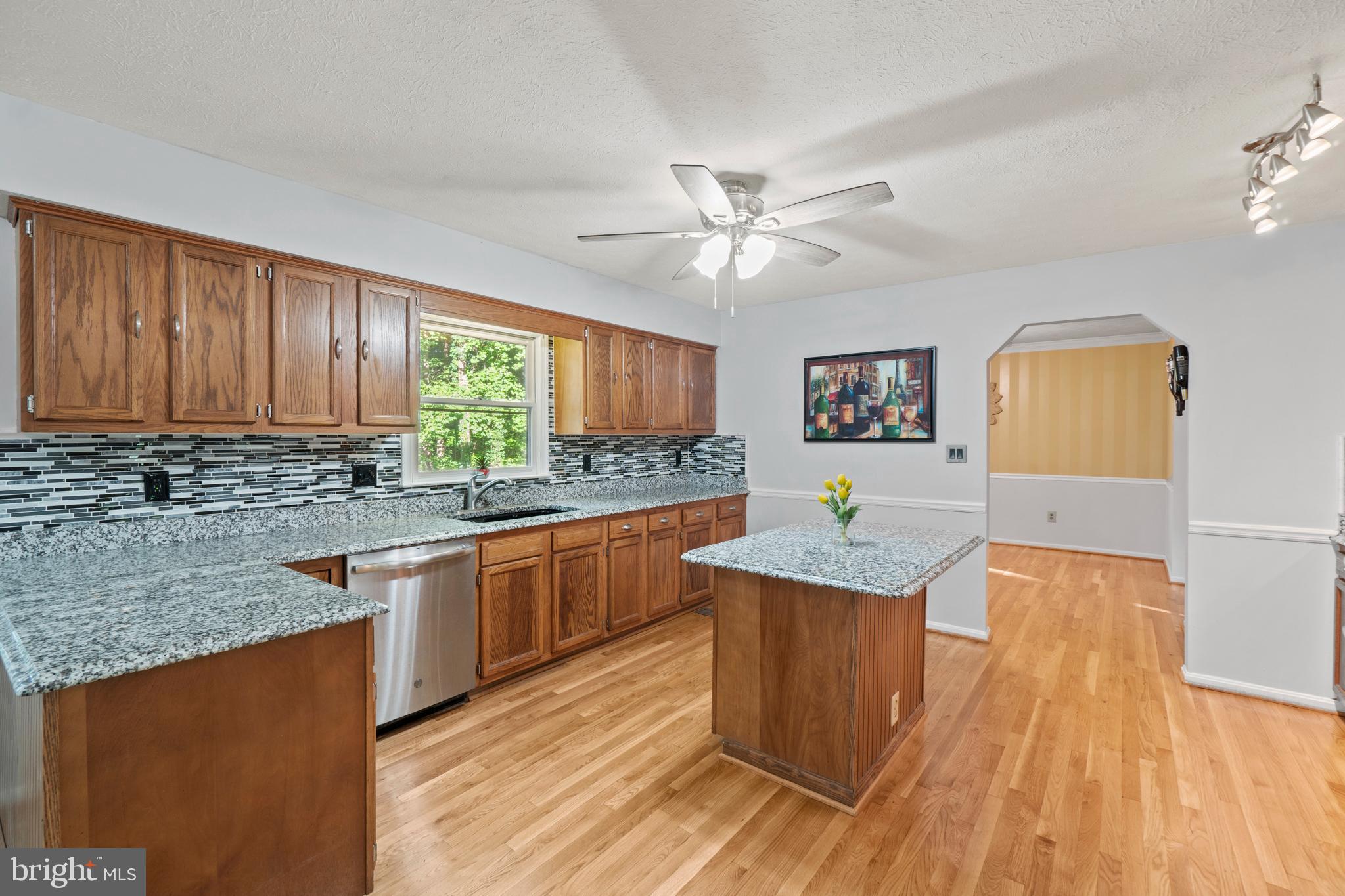 481 Hope Road Stafford, VA 22554 - Photo 6 of 45 Ceiling fan in kitchen