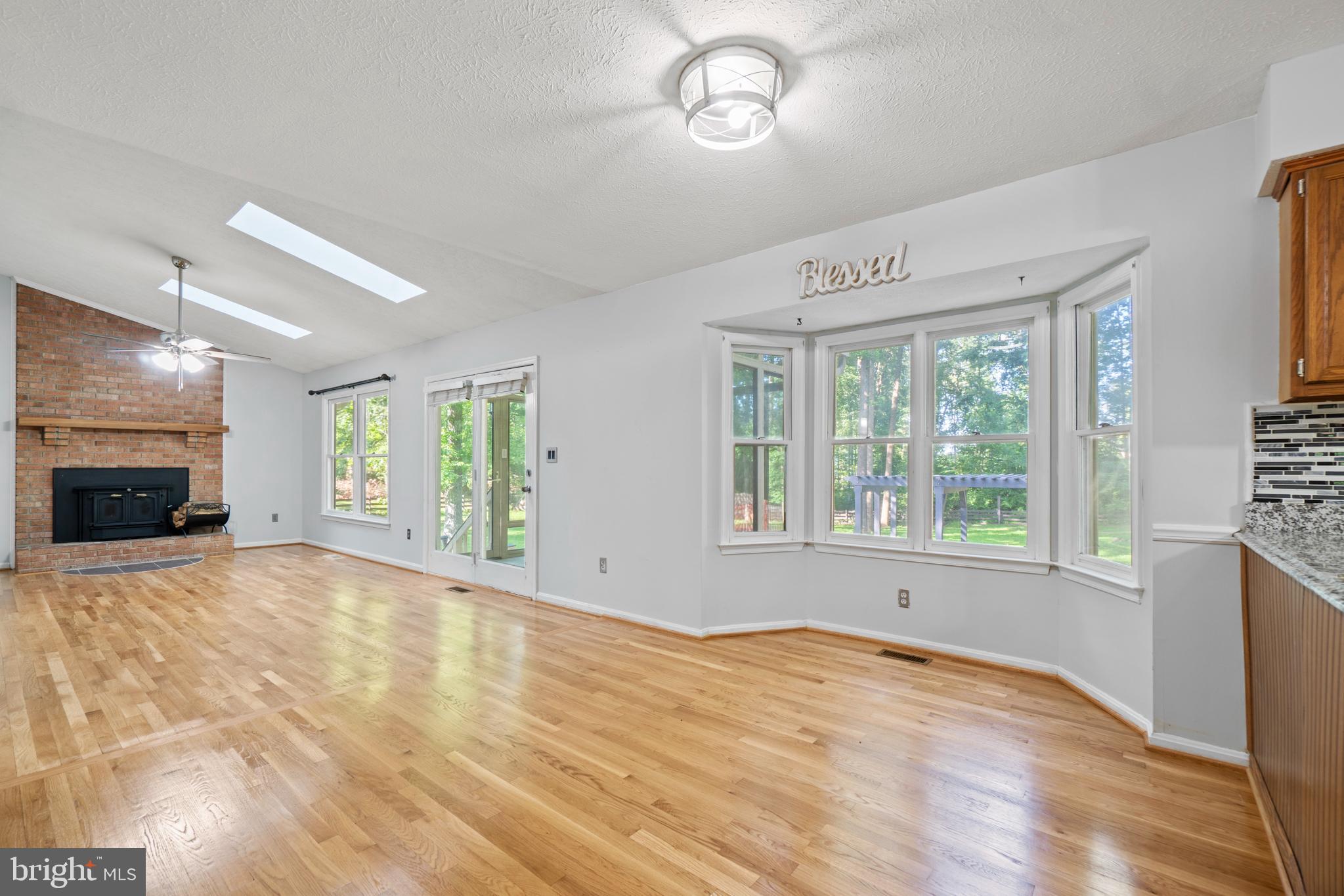 481 Hope Road Stafford, VA 22554 - Photo 8 of 45 Bay window in breakfast nook