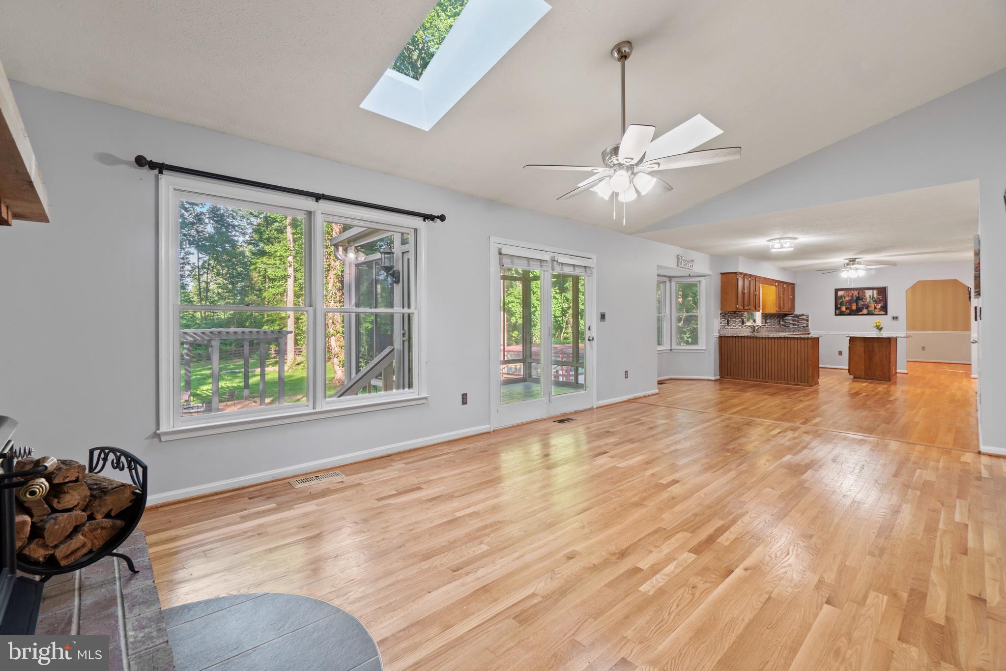481 Hope Road Stafford, VA 22554 - Photo 10 of 45 Skylights in the family room