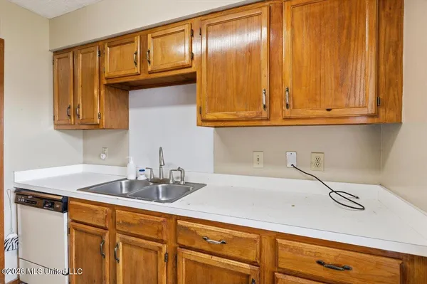 $105,900 | 4336 Cypress Drive, Jackson, MS 39212