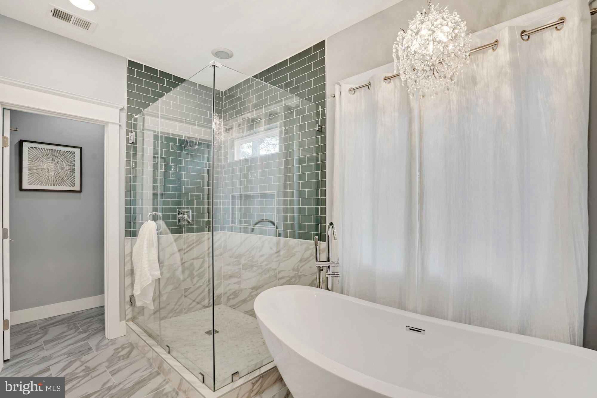 203 Tapawingo Road Southwest Vienna, VA 22180 - Photo 15 of 31