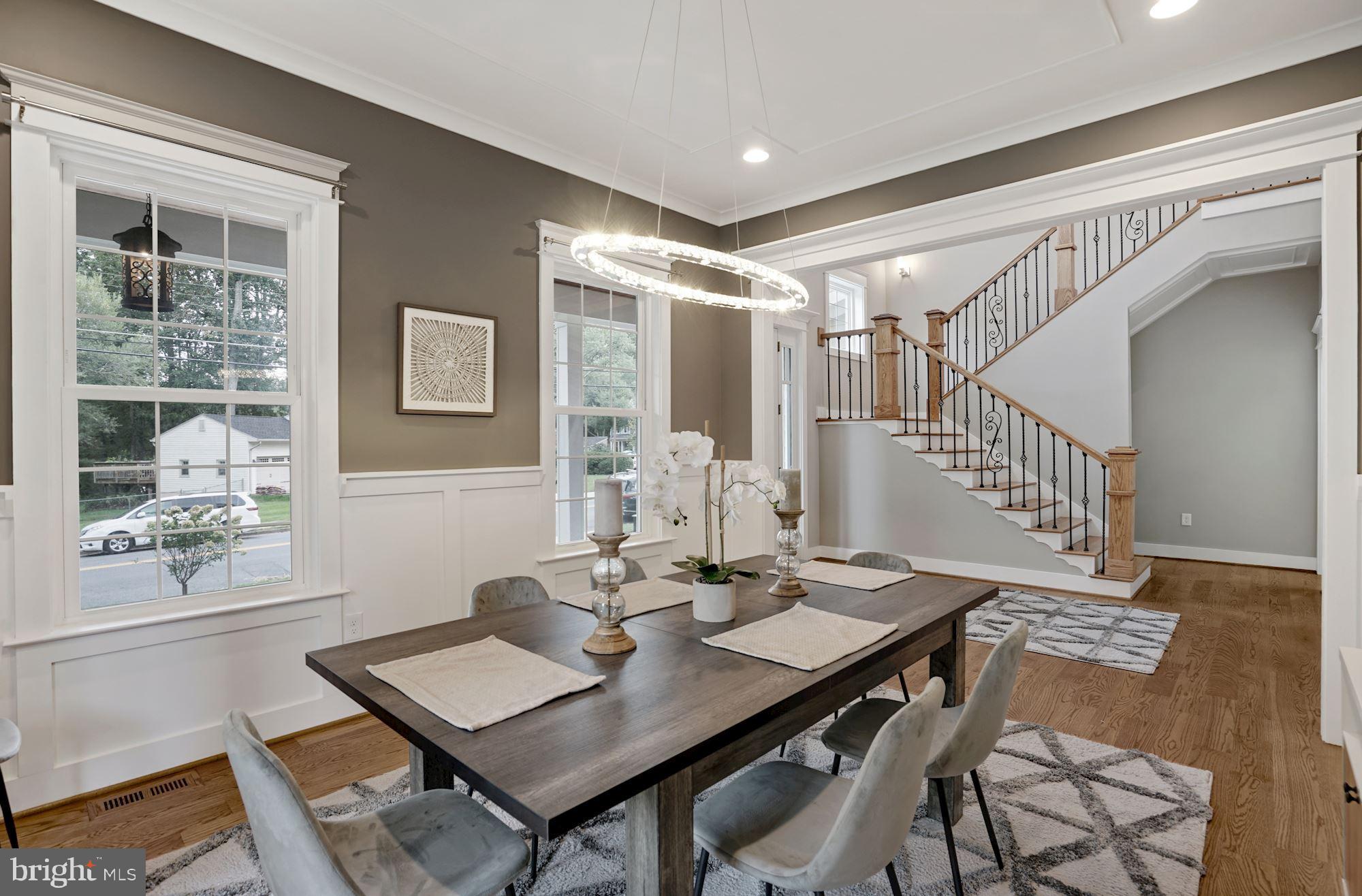 203 Tapawingo Road Southwest Vienna, VA 22180 - Photo 4 of 31